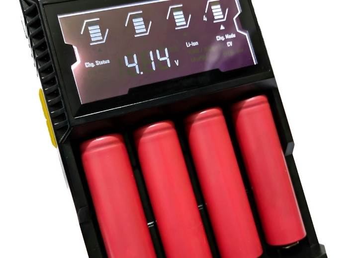 Best 4 Bay 18650 Battery Charger Review